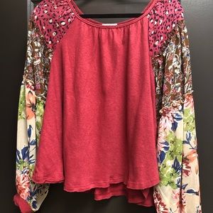 ❤️Umgee mixed media top❤️